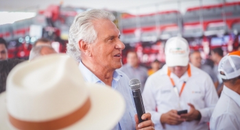 Caiado visita Agrishow em Ribeirão Preto e defende investimento em tecnologia para o campo